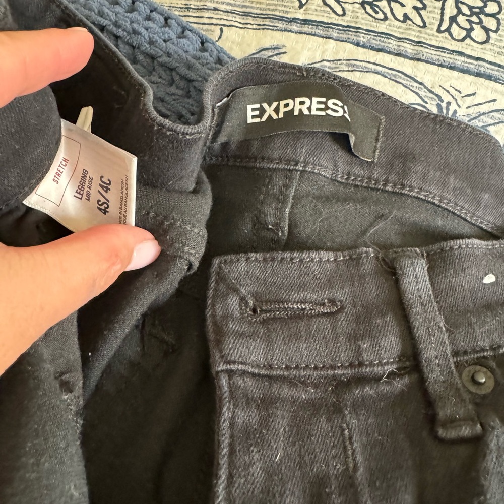 Express dark blue jeans